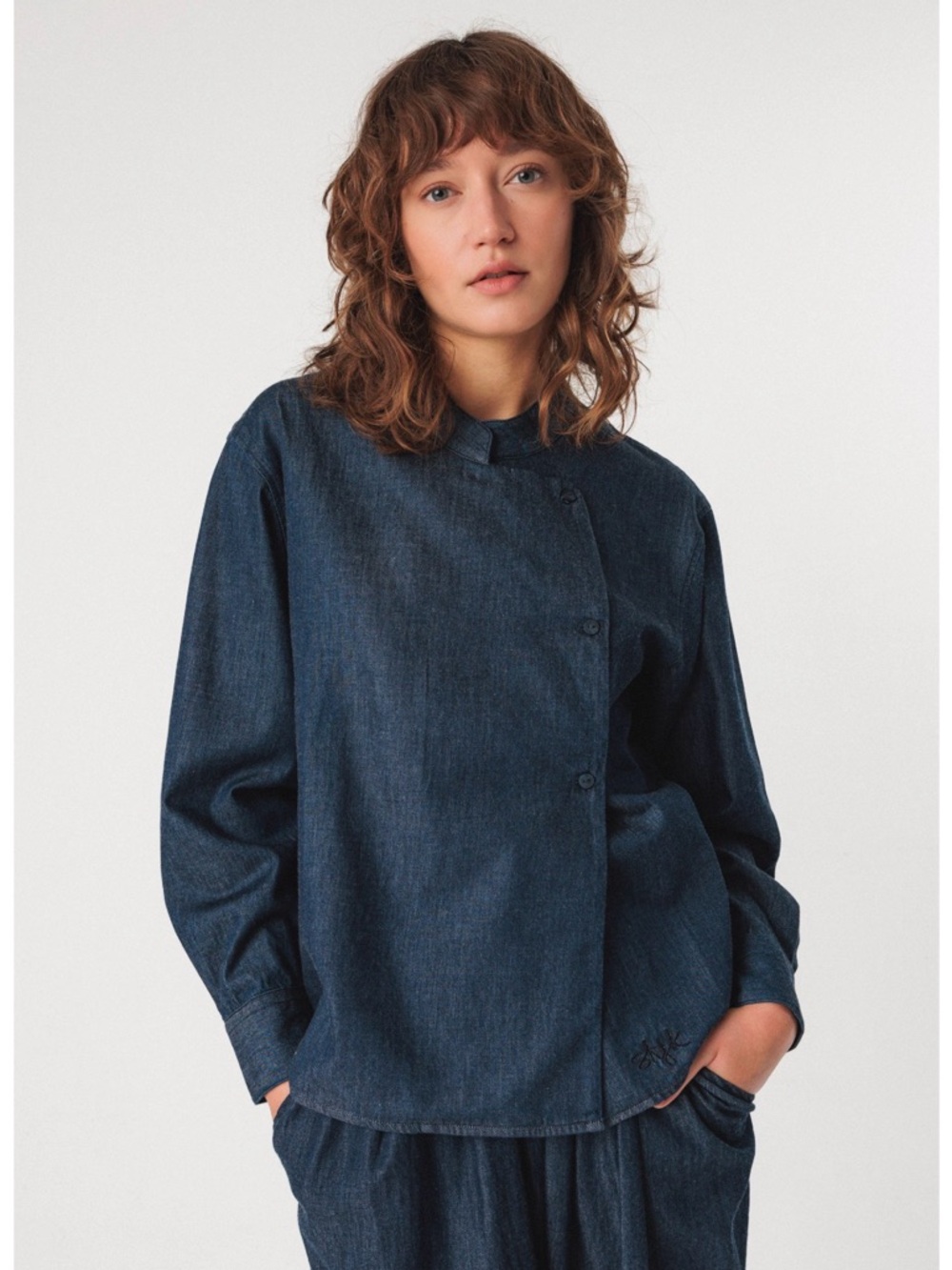 SKFK Organic Denim Shirt Mao Collar Asym Button Raw Blue NWT Size US 6 | EU  36